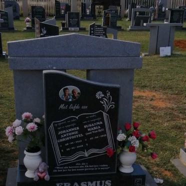 ERASMUS Johannes Antonie Christoffel 1940-2018 &amp; Susanna Maria VAN ZYL 1943-