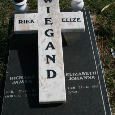 WIEGAND Richard James -2001 &amp; Elizabeth Johanna 1944-