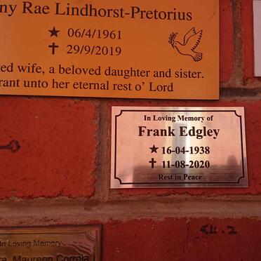 PRETORIUS Jenny Rae, LINDHORST 1961-2019 :: WRIGHT Gladys 1923-1998 :: EDGLEY Frank 1938-2020