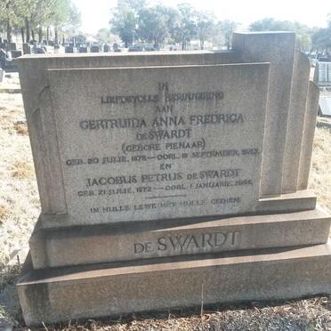 SWARDT Jacobus Petrus, de 1872-1944 &amp; Gertruida Anna Fredrica PIENAAR 1876-1943