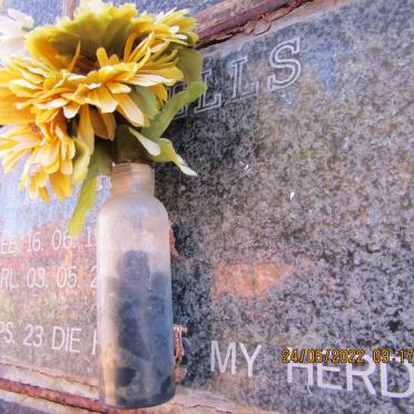 PEN? Arthur 1936-2005_2