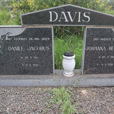 DAVIS Daniel Jacobus 1911-1993 &amp; Johanna Hendrina 1917-2010