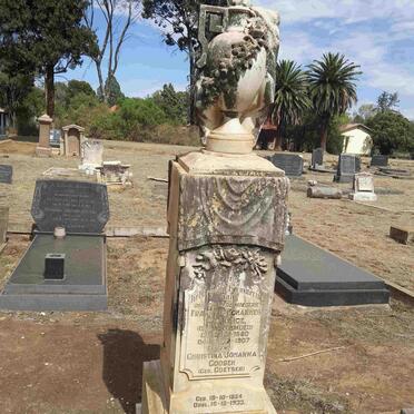 GOOSEN Christina Johanna nee COETSER 1854-1933 :: VAN DER LINDE Francois Johanna nee WELGEMOED 1860-1907