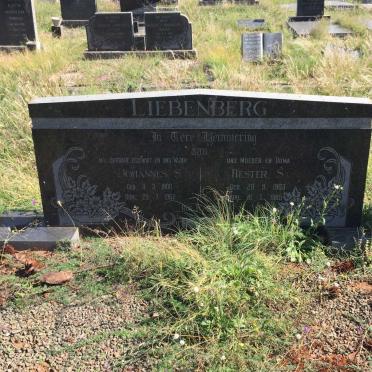 LIEBENBERG Johannes S. 1900-1967 &amp; Hester S. 1903-1985