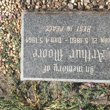 MOORE Arthur 1880-1964