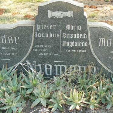 NIEMAND Pieter Jacobus 1863-1949 &amp; Maria Elizabeth Magdalena VAN TONDER 18?6-1950