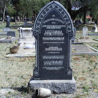 NIEKERK Rudolf J.F., van 1877-1928 &amp; Maria F.P.J. OLIVIER 1881-1955