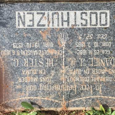OOSTHUIZEN Daniel J.J. 1882-1965 &amp; Hester C. HOLTZHAUSEN 1890-1979
