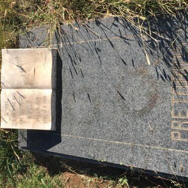 PRETORIUS Nicole 1968-1968