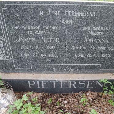 PIETERSEN James Pieter 1892-1966 &amp; Johanna UYS 1892-1943