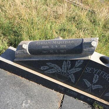 SEYFFERT Adrian Martinus 1909-1967 &amp; Caroline Ann 1910-1969