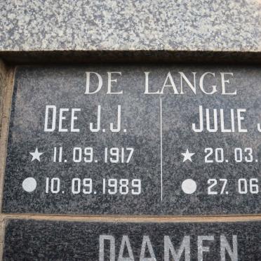 LANGE Dee J.J., de 1917-1989 &amp; Julie J.I. 1920-1997