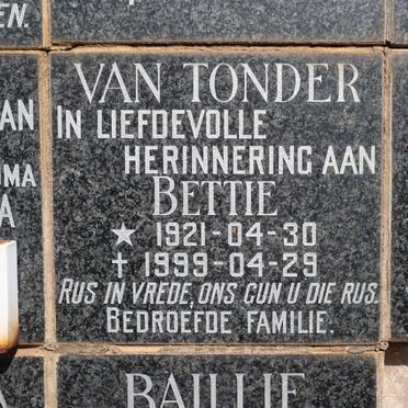 TONDER Bettie, van 1921-1999