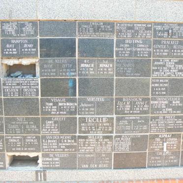 25. Gedenkmuur / Memorial wall _25