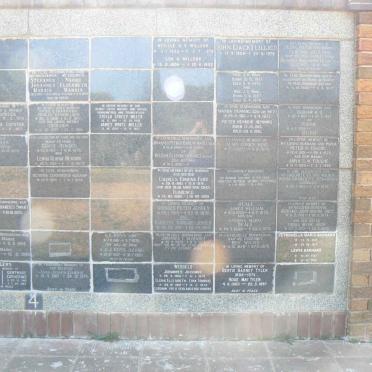 14. Gedenkmuur / Memorial wall _14