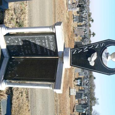 SNYMAN Johannes Jacobus 1947-1990