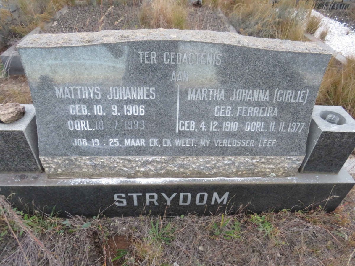 STRYDOM Matthys Johannes 1906-1993 & Martha Johanna FERREIRA 1910-1977