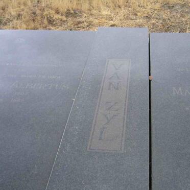ZYL Jacobus Albertus van 1907-1987 &amp; Margaret Hester CHURCH 1912-