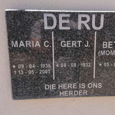 RU Gert J., de 1932- &amp; Maria C. 1936-2001 :: DE RU Betsie nee MOMBERG 1943-