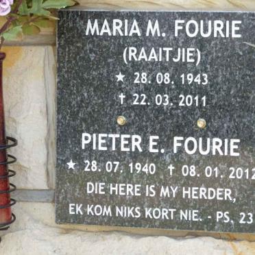 FOURIE Pieter E. 1940-2012 &amp; Maria M. 1943-2011