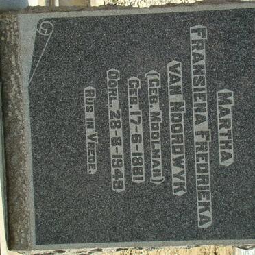 N - Vanne :: Surnames - N