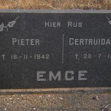 EMGE Pieter -1942 &amp; Gertruida F.V. -1967