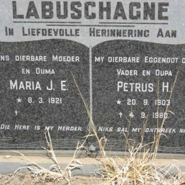 LABUSCHAGNE Petrus H. 1903-1980 &amp; Maria J.E. 1921-