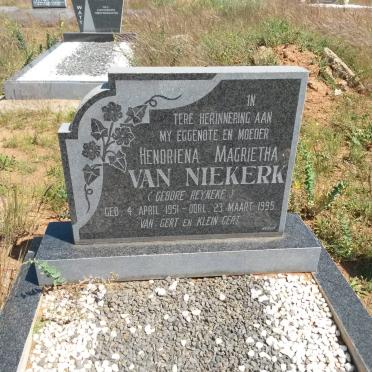 NIEKERK Hendriena Magrietha, van nee REYNEKE 1951-1995
