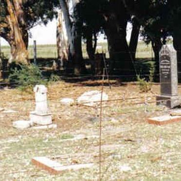 Free State, SASOLBURG district, Skaapplaas, farm cemetery