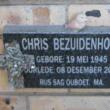 BEZUIDENHOUT Chris 1945-2011
