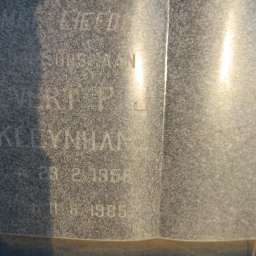 KLEYNHANS Evert P.J. 1958-1985
