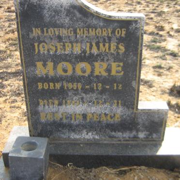 MOORE Joseph James 1956-1995