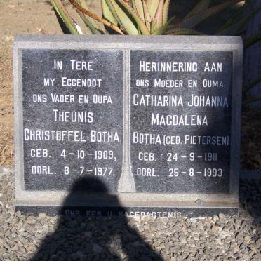 BOTHA Theunis Christoffel 1909-1977 &amp; Catharina Johanna Magdalena PIETERSEN 1911-1993