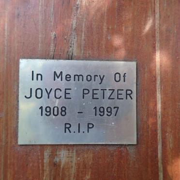 PETZER Joyce 1908-1997