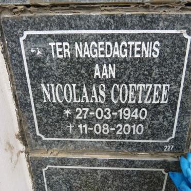 COETZEE Nicolaas 1940-2010