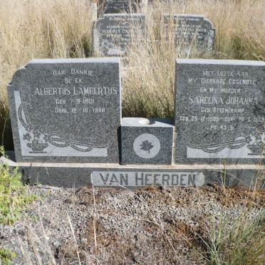 HEERDEN Albertus Lambertus, van 1901-1986 &amp; Sarelina Johanna STEENEKAMP 1905-1963