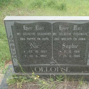 OELOFSE Nic 1907-1982 &amp; Sophie 1914-1986