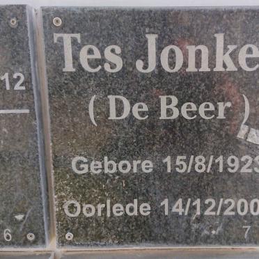 JONKER Tes nee DE BEER 1923-2005