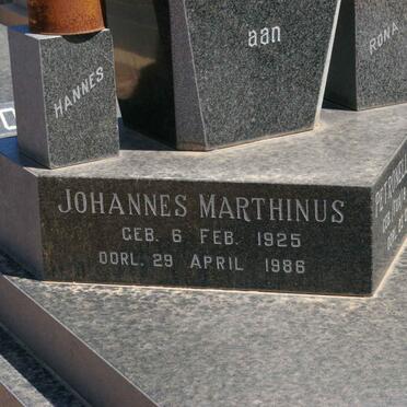 CONRADIE Johannes Marthinus 1925-1986 &amp; Petronella Aletta FOX 1931-2002