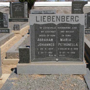 LIEBENBERG Abraham Johannes 1904-1981 &amp; Maria Petronella VOSLOO 1909-1989