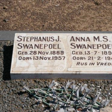 SWANEPOEL Stephanus J. 1889-1957 &amp; Anna M.S. 1894-1948