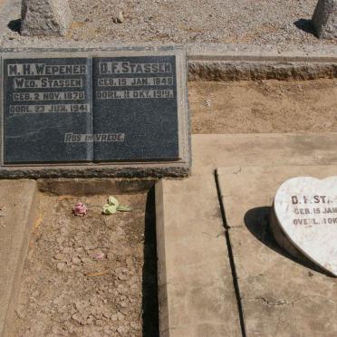 STASSEN D.F. 1848-1919 &amp; M.H. WEPENER voorheen STASSEN 1870-1941