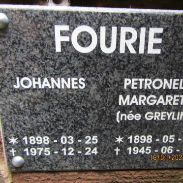 FOURIE Johannes 1898-1975 &amp; Petronella Margaretha GREYLING 1898-1945