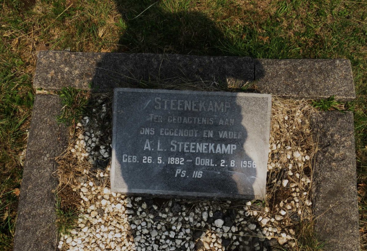 STEENEKAMP A.L. 1882-1956