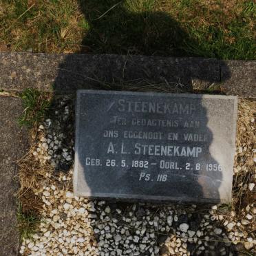 STEENEKAMP A.L. 1882-1956