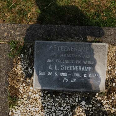 STEENEKAMP A.L. 1882-1956