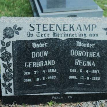 STEENEKAMP Douw Gerbrand 1885-1967 &amp; Dorothea Regina 1887-1965