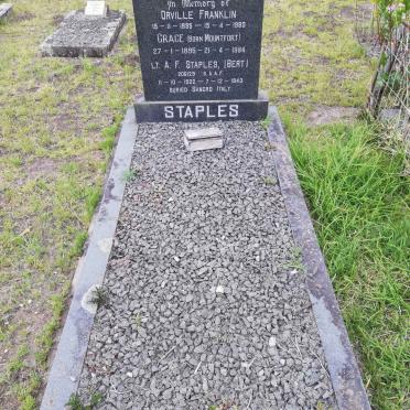 STAPLES Orville Franklin 1895-1980 &amp; Grace MOUNTFORT 1895-1984 :: STAPLES A.F. 1922-1943