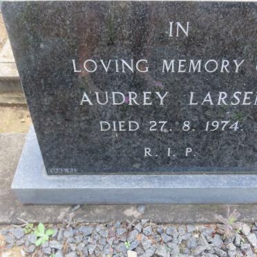 LARSEN Audrey -1974