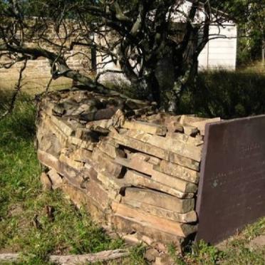 Eastern Cape, BEDFORD district, Mount Pleasant 124, Rockwood farm cemetery